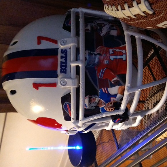 Buffalo bills large,collectors Josh Allen helmet,w Allen visor - Picture 2 of 2